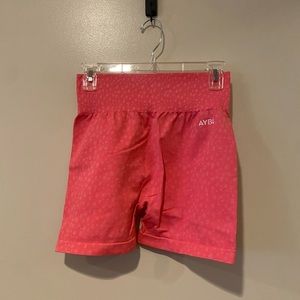 AYBL EVOLVE SPECKLE SEAMLESS SHORTS – Coral Pink